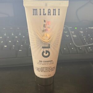 Milani Glow Gel Cleanser with Coconut Water